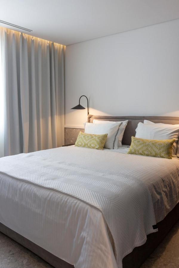 11Suites Aigio Exterior photo